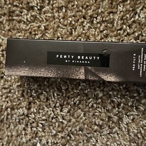 Fenty 410